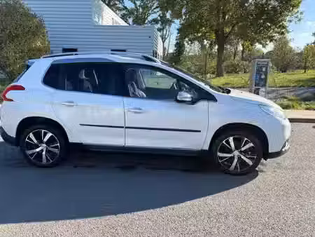 Peugeot 2008 1.6 HDi 115 Allure