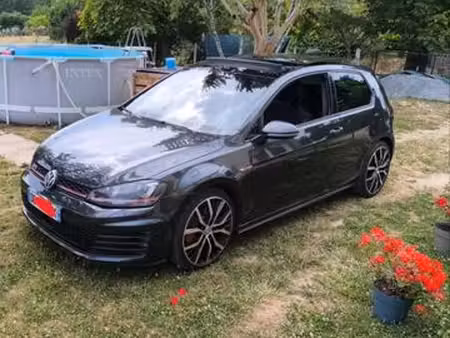 Volkswagen Golf GTI 2.0 TSI 230 Performance