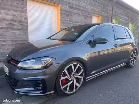 Volkswagen Golf GTI 2.0