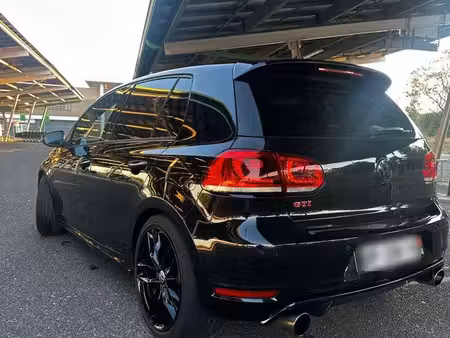 Volkswagen Golf GTI 2.0 TSI 210