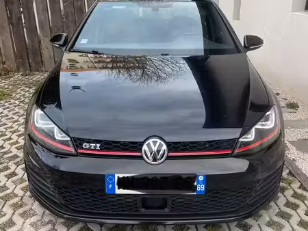 Volkswagen Golf GTI 2.0 TSI 230 Performance