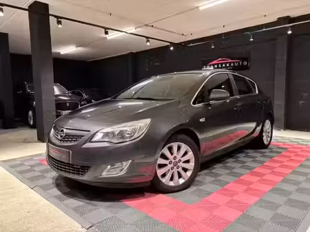 Opel Astra 2.0 CDTI 160 Cosmo