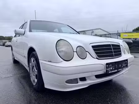 Mercedes-Benz Classe E E 220 2.1 CDI 143