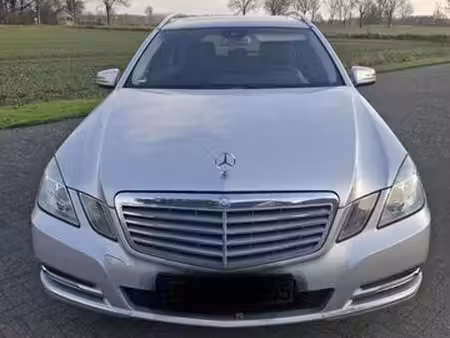 Mercedes-Benz Classe E E 220 2.1 CDI 170