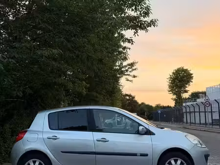 Renault Clio 1.6 110