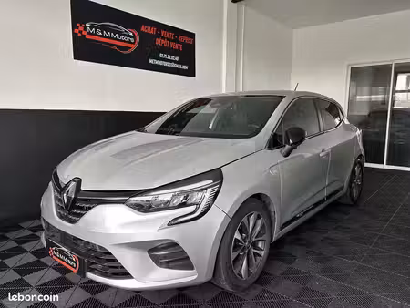 Renault Clio E-Tech 1.6 140 Limited