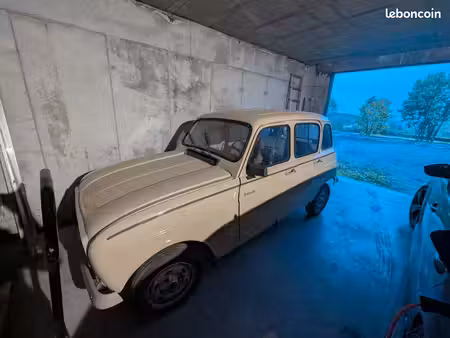Renault R4 4L Savane