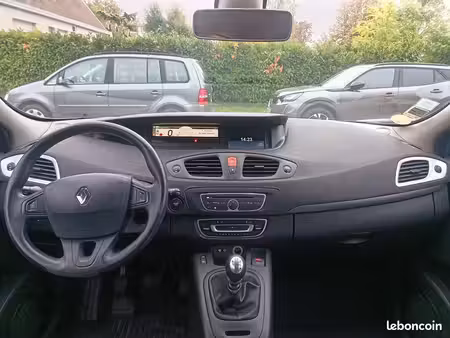 Renault Scénic 1.9 dCi 130