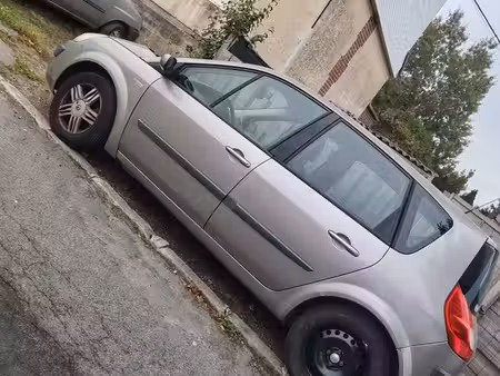 Renault Scénic 1.9 dCi 130