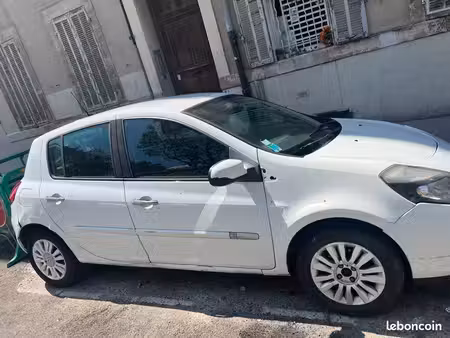 Renault Clio 1.2 75 TomTom