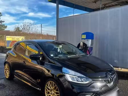 Renault Clio RS Trophy 1.6 T 220