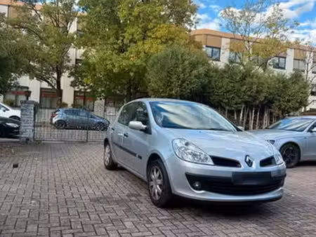 Renault Clio 1.4 98