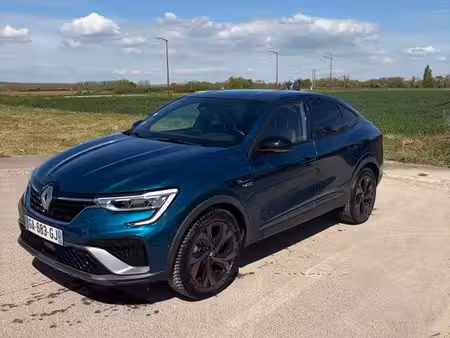 Renault Arkana E-Tech 1.6 145 RS Line