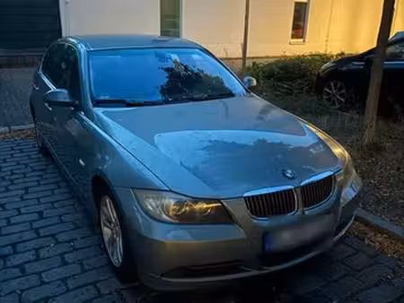 BMW Série 3 325i 2.5 218