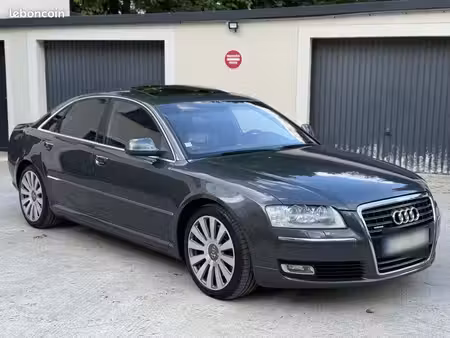 Audi A8 V8 4.2 TDI 326 quattro