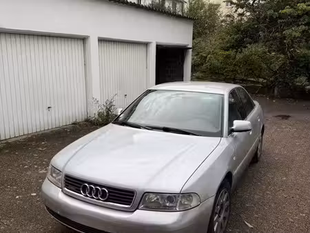 Audi A4 V6 2.5 TDI 155 quattro