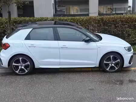 Audi A1 1.0 S line
