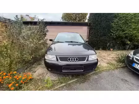 Audi A3 1.6 102 Ambiente