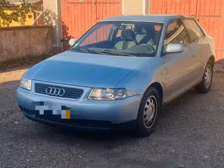 Audi A3 1.6 102 Ambiente