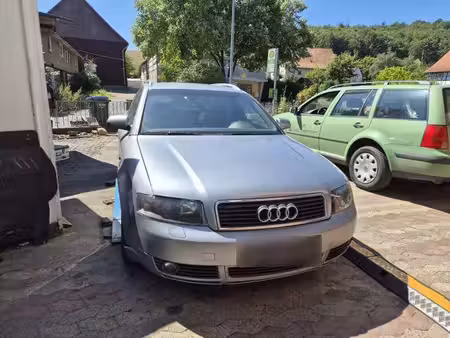 Audi A4 V6 2.5 TDI 163