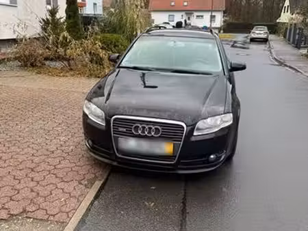 Audi A4 2.0 TDI 140 S line