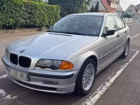 BMW Série 3 318i