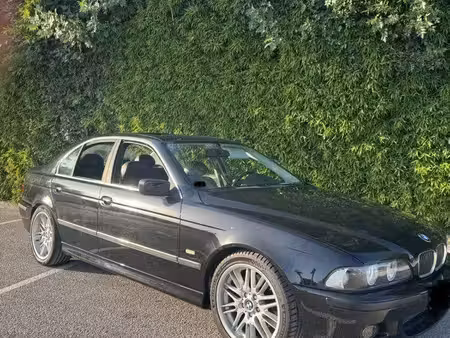 BMW Série 5 535i 2.0 235