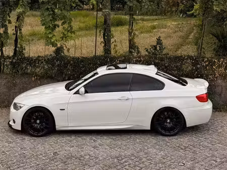 BMW Série 3 330d 3.0 245