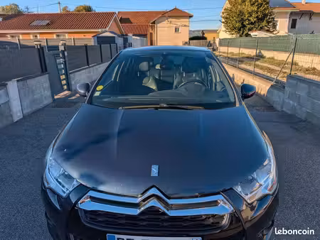 DS 4 