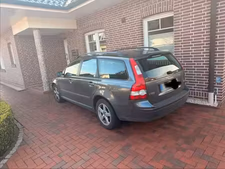 Volvo V50 