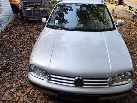 Volkswagen Golf 1.6 105