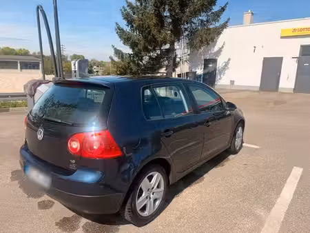 Volkswagen Golf 1.6 102
