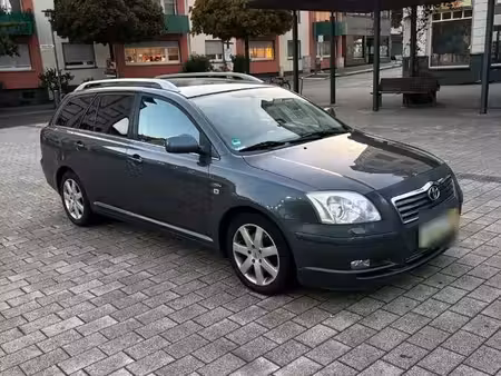 Toyota Avensis 2.0 116