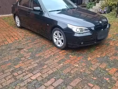 BMW Série 5 520i 2.2 170