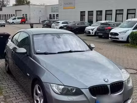 BMW Série 3 320d 245