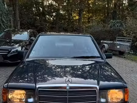 Mercedes-Benz 190