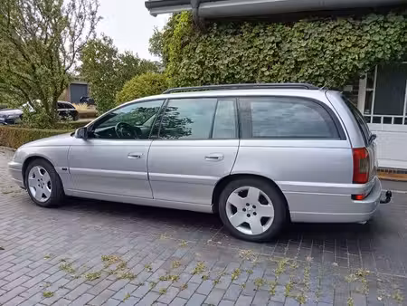 Opel Omega Break 