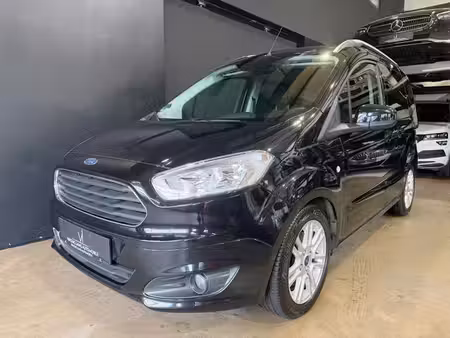 Ford Tourneo Courier 1.0 100 Titanium