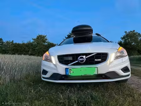 Volvo V60 D4 R Design