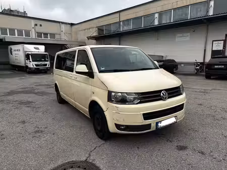 Volkswagen Caravelle 2.0