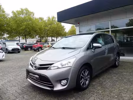 Toyota Verso 1.8 147 Skyview