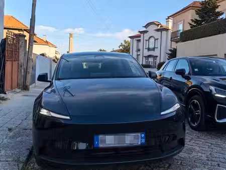 Tesla Model Y Standard