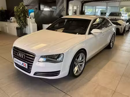 Audi A8 V8 4.2 FSI quattro