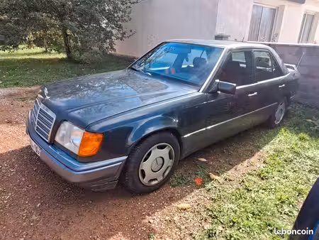Mercedes-Benz Classe E E 300 3.0 136