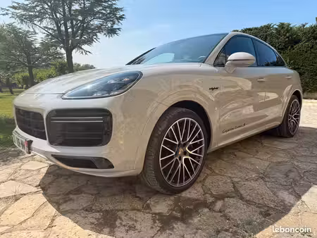 Porsche Cayenne Turbo V8 4.0 680 4x4