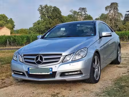 Mercedes-Benz Classe E E 220