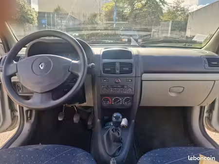 Renault Clio 1.4 98