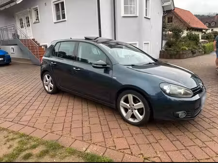 Volkswagen Golf 1.6 TDI 105