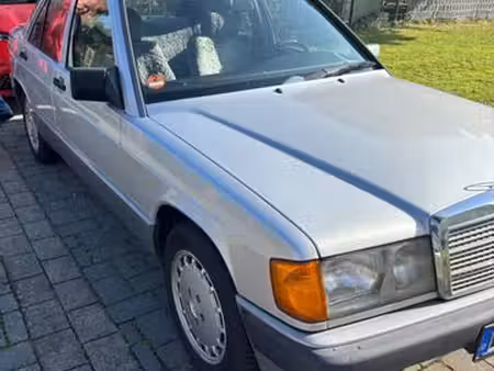 Mercedes-Benz 190