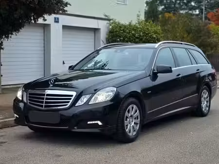 Mercedes-Benz Classe E E 200